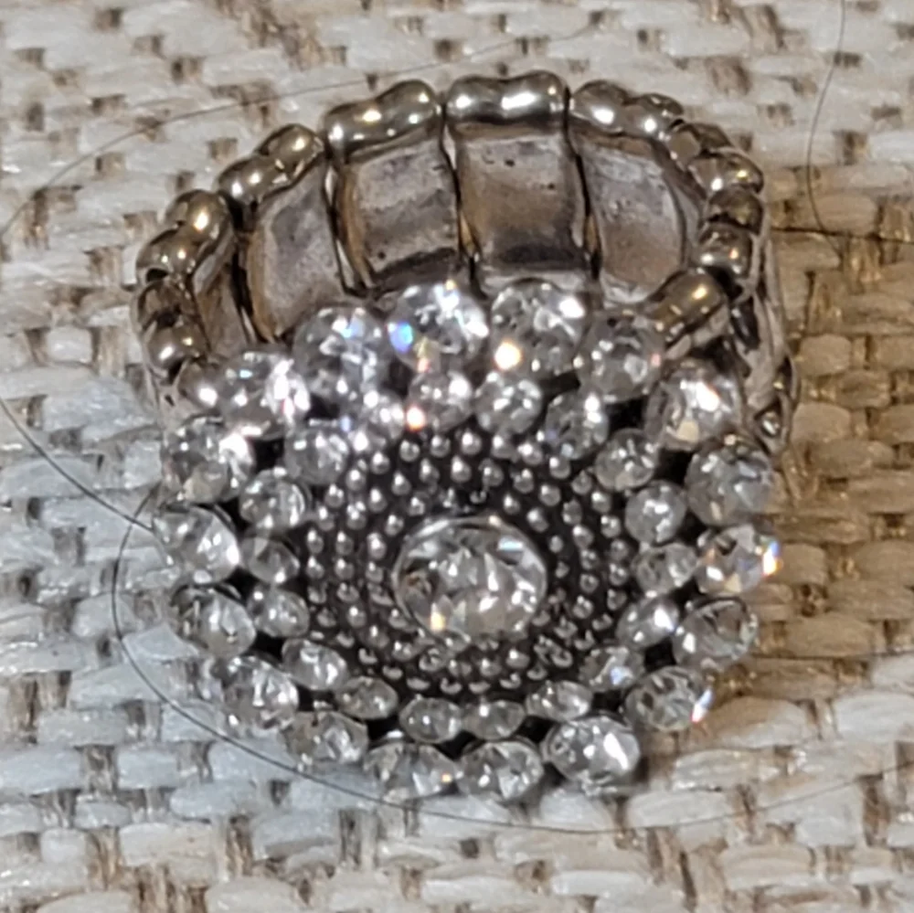 Vintage Silver Tone Rhinestone Stretch Cocktail Statement Ring Boho Floral